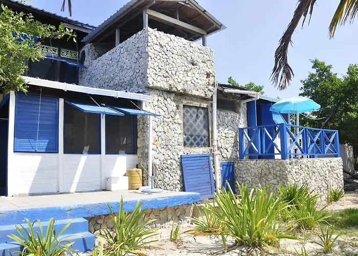 Casa Gaviota Baru Beach House