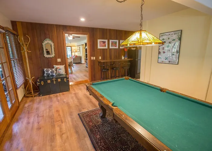 Hale Mauna Loa Upper Level With Shared Hot Tub