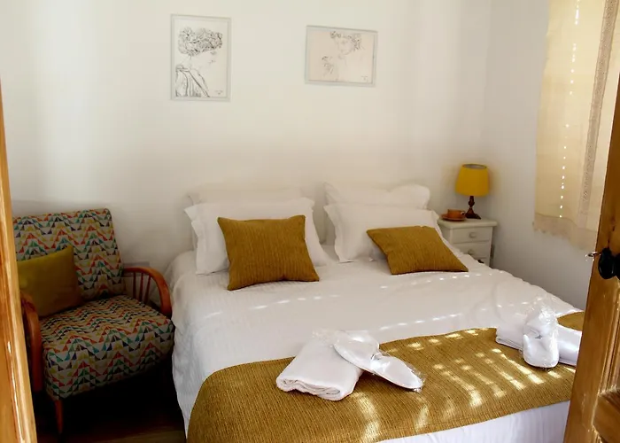 Pedieos Guest House