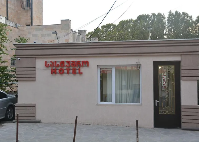 City Hotel