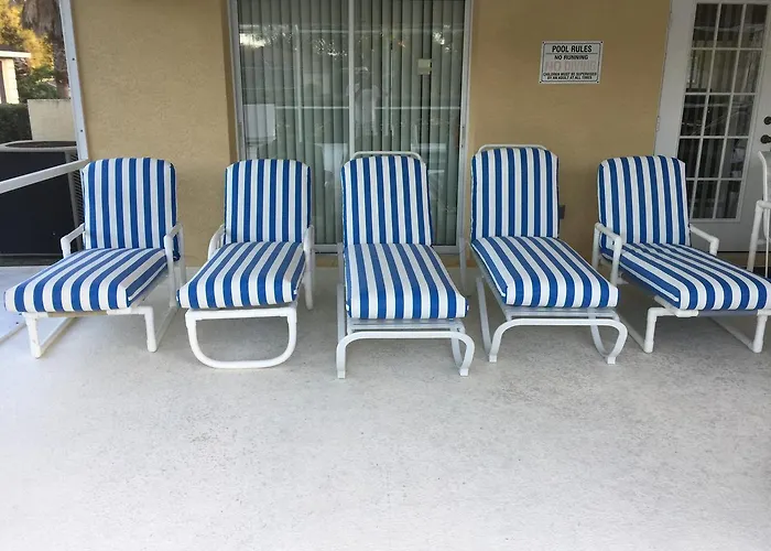 Luxury Villa With Pool And Springs, Beaches Near Golf Courses