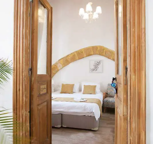 Pedieos Guest House