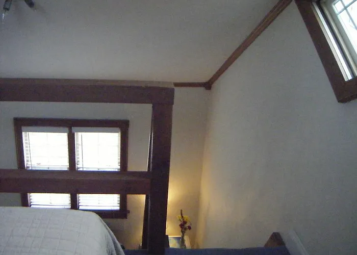 Moffett House Inn