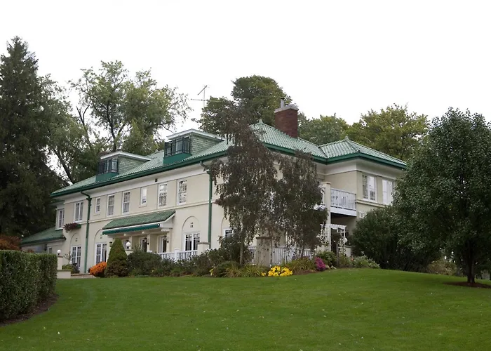 Resort: The Belvedere Inn & Restaurant