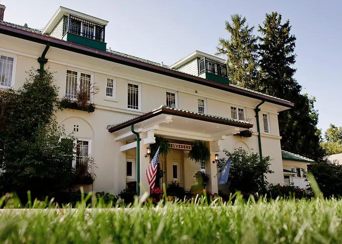 Resort: The Belvedere Inn & Restaurant