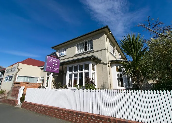 Kiwis Nest Backpackers And Budget Accommodation