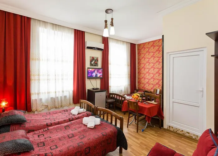 Gis Guest House
