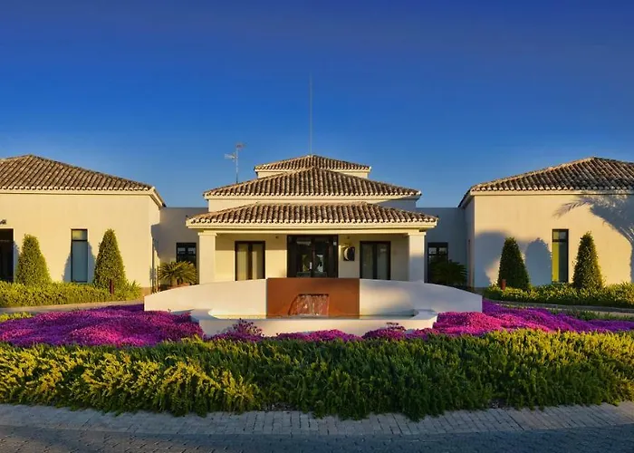 Las Colinas Golf & Country Club Residences