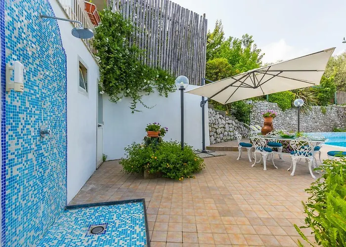 Villa Sorrento Flats