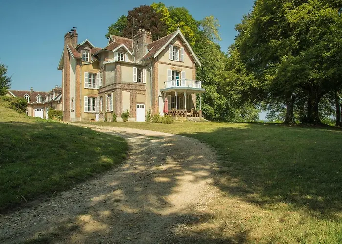The Good House