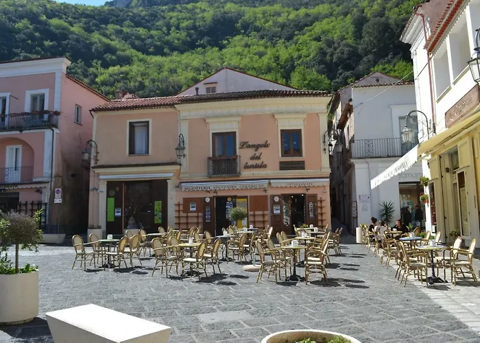 La Stanza Dell'Angolo