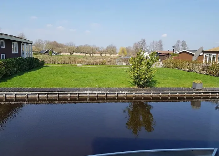 Chalet 15  Giethoorn