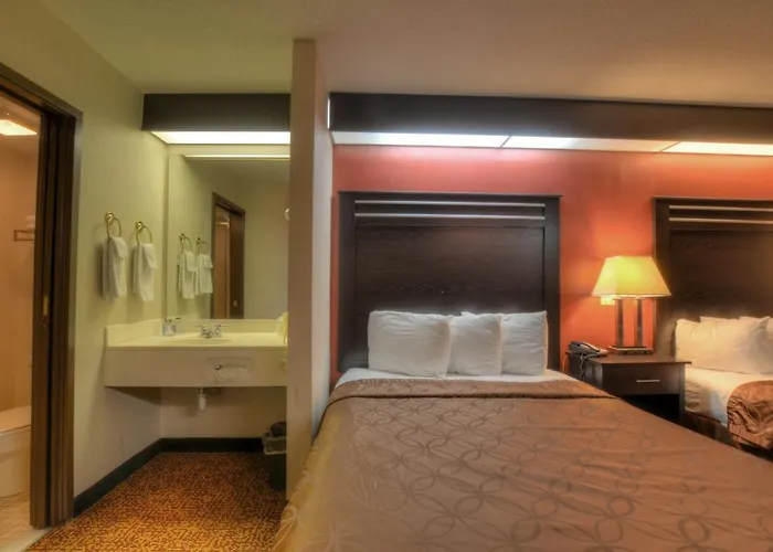 Motel: Smoky Mountain Inn & Suites