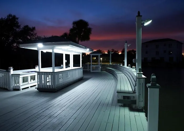 Villa W/ Waterfront Deck: 23 Mi To Bourbon Street!