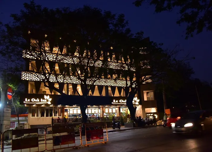 Hotel with view: Le Oak Inn