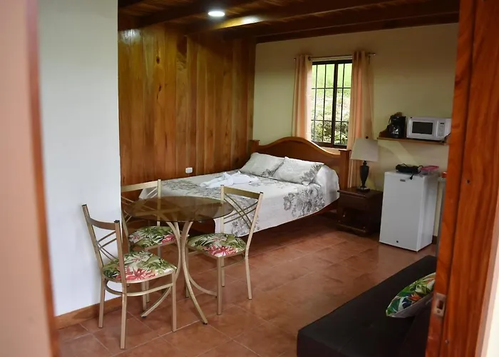 Monteluna Studios Monteverde