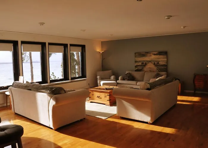 Charming House With Panoramic Sea View Over Braviken!