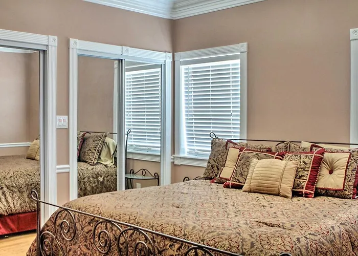 Waterfront Nola Villa: 23 Mi To French Quarter!